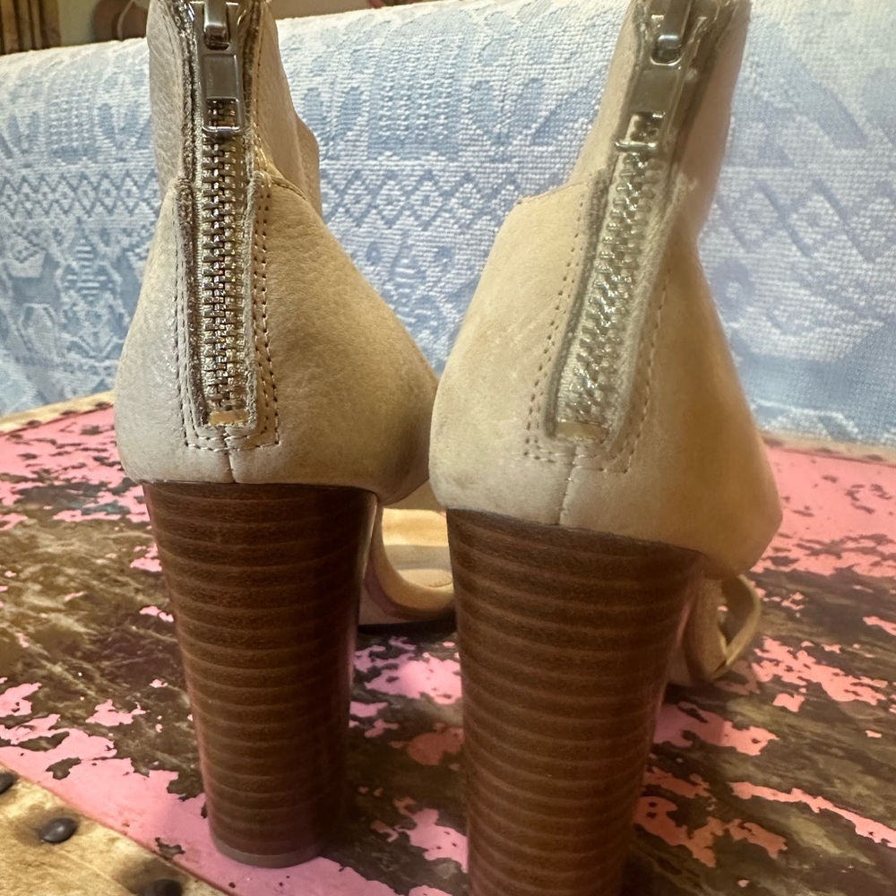 SPLENDID Tan leather “Jessa” heeled sandal sz 7.5 - Picture 11 of 12